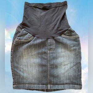 Two Hearts 💕 Maternity Jean skirt Size S